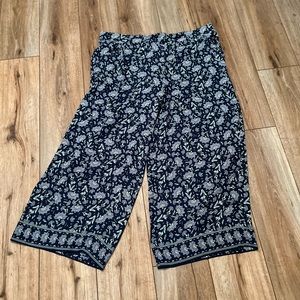 Plus Size 2x Wide Leg Pants Navy with Flowers Max Studio